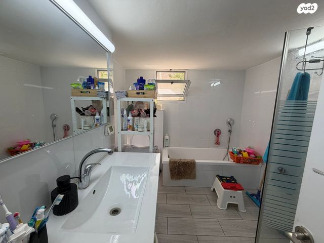 דירה, השר שטרית 18, קרית חיים מזרחית, חיפה