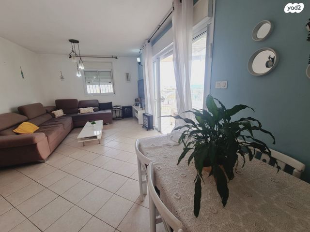 גג/ פנטהאוז, צאלה 17, גדרה הצעירה, גדרה