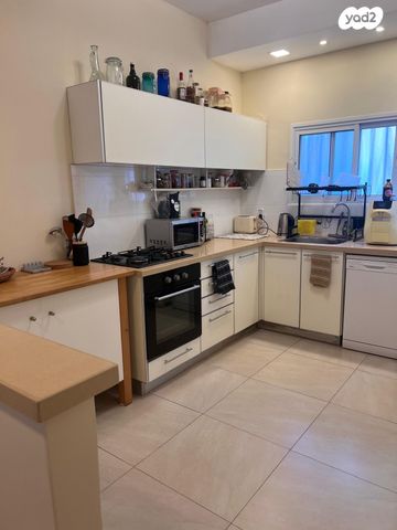 דירה, שדרות ירושלים 1, צפון יפו, המושבה האמריקאית-גרמנית, תל אביב יפו