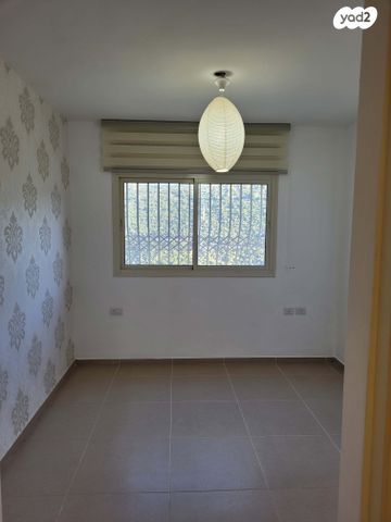 דירה, דוכיפת 3, רמות יצחק, נשר