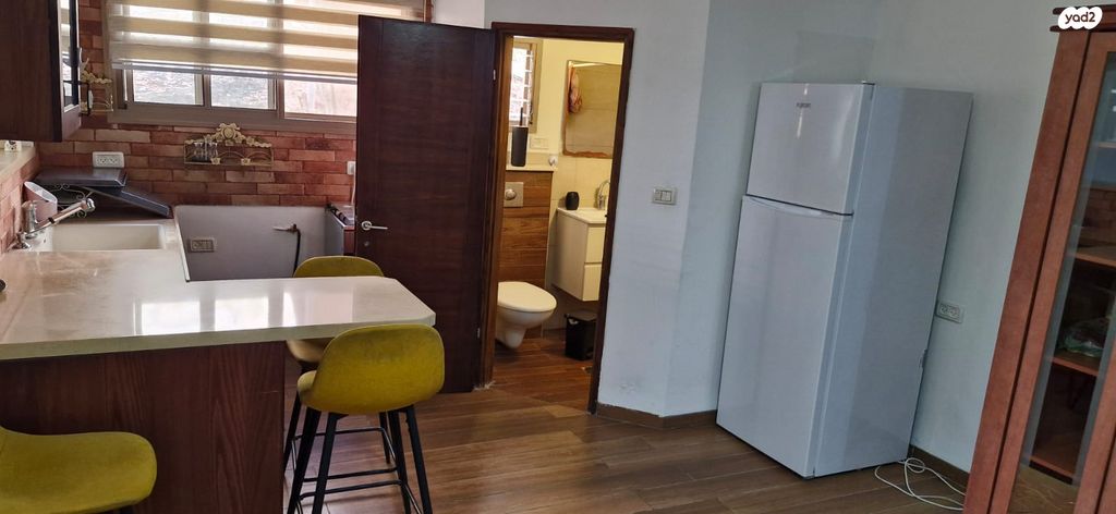 דירה, האלון 54, עין יעקב, עין יעקב