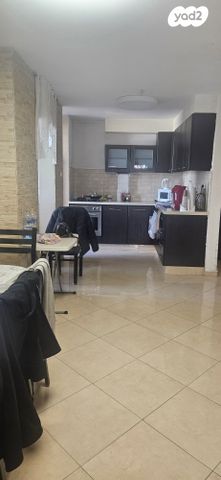 דירה, דוד רזיאל 4, רמת הנשיא, בת ים