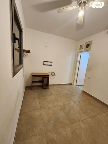 שרגא רפאלי 11