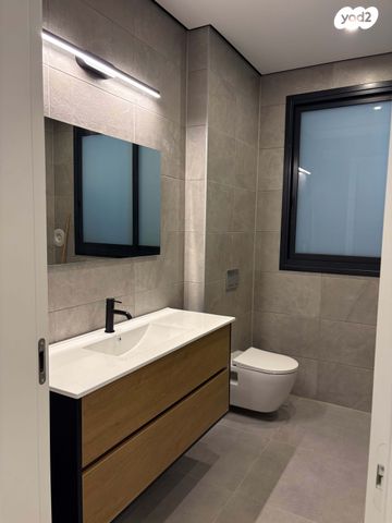 דירה, בנימין וולפוביץ' 6, מרכז דרום, רעננה