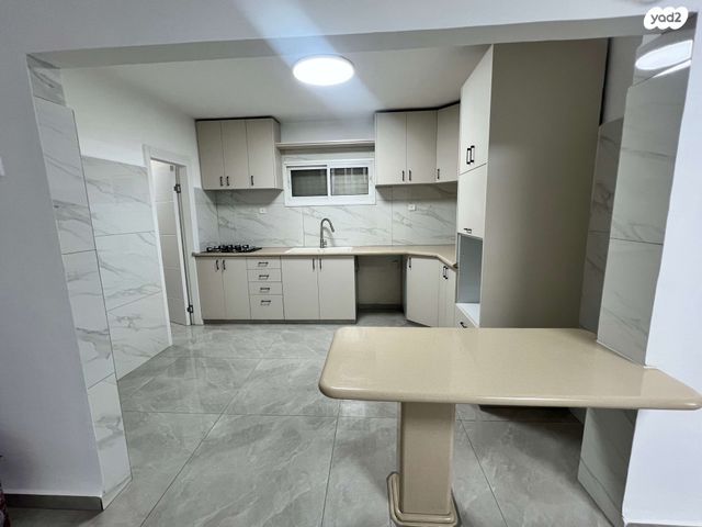 דירה, ציון בהלול 24, שיכון עובדים, טבריה