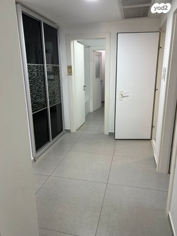 דירה, שדרות הציונות 77, ברנע, אשקלון