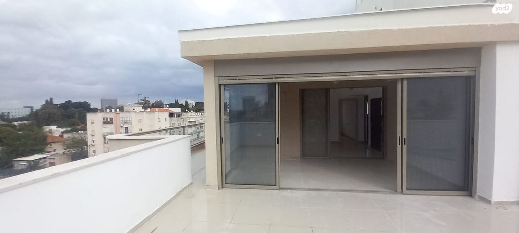 גג/ פנטהאוז, דרך יבנה 40, ב' / צפון מערב העיר, רחובות