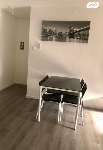 דירה, יעקב מלול 16, שיכון ד', קרית שמונה