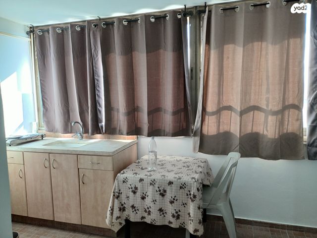 דירה, הרב הרצוג 4, א' / צפון מזרח העיר, רחובות