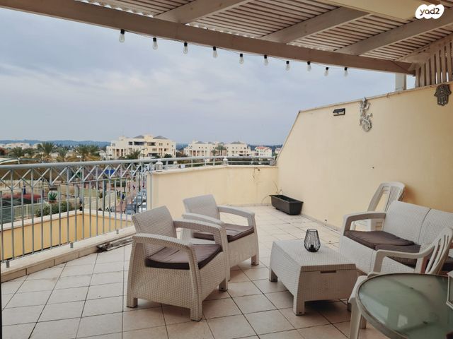 גג/ פנטהאוז, צאלה 17, גדרה הצעירה, גדרה