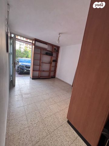 מאיר מרגלית 8