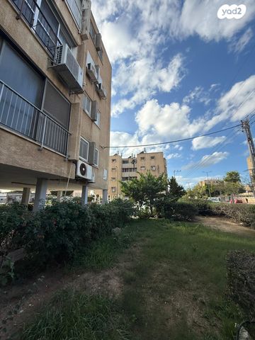 דירה, שדרות מונטיפיורי 16, ברנע, אשקלון