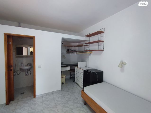 יחידת דיור, יאנוש קורצ'אק 14, עלייה, כפר סבא