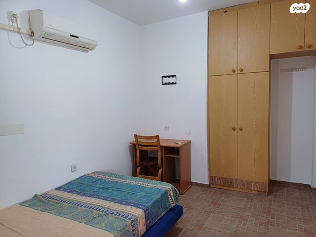 דירה, הרב הרצוג 4, א' / צפון מזרח העיר, רחובות