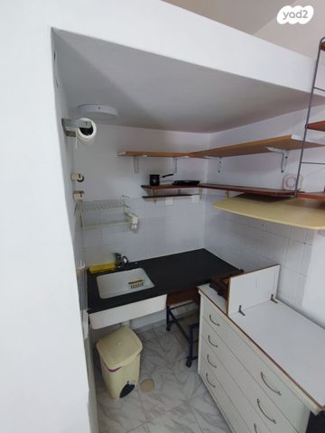 יחידת דיור, יאנוש קורצ'אק 14, עלייה, כפר סבא