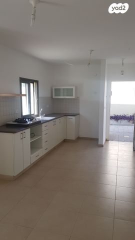 בית פרטי/ קוטג', כ"ט בנובמבר 42, בית אליעזר, חדרה