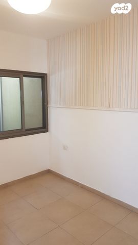 בית פרטי/ קוטג', כ"ט בנובמבר 42, בית אליעזר, חדרה