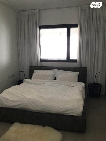 דירה, אריאל שרון 4, סיטי, גבעתיים