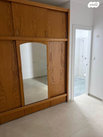 דירה, נתיב חן 35, נווה שאנן, חיפה