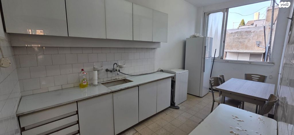 אבן גבירול 163