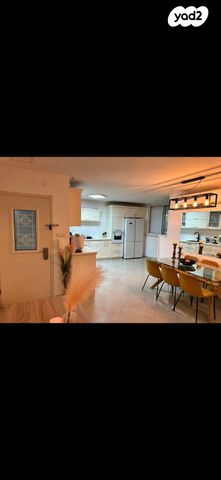 דרך המשחררים 135