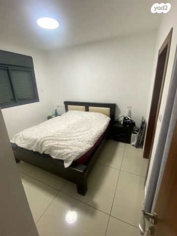 דירה, הרב זבולון גרז 1, רחובות הצעירה, רחובות