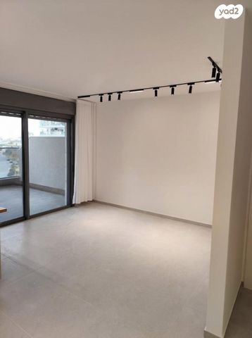 דירה, דרך ארץ 9, עיר היין, אשקלון