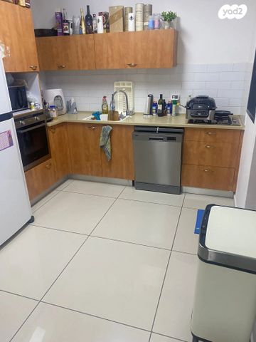 דירה, הרב זבולון גרז 1, רחובות הצעירה, רחובות