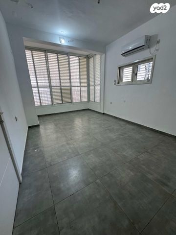 דירה, שדרות ירושלים 18, תל יהודה, רמת גן