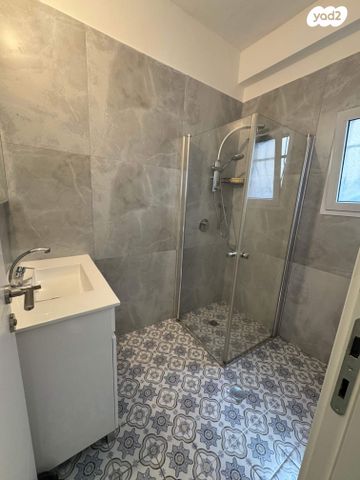 דירה, שדרות ירושלים 18, תל יהודה, רמת גן