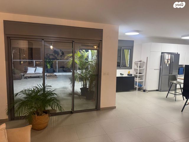 גג/ פנטהאוז, אלברט איינשטיין 26, פסגות אפק, ראש העין