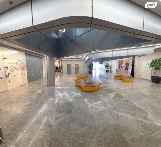 חנויות/ שטח מסחרי, הלוחמים 53, תל גיבורים, חולון