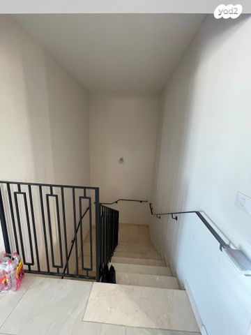 גג/ פנטהאוז, רבי ברכיה, נתיבות ישראל / רמת בית שמש ד-4, בית שמש