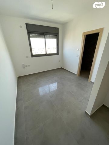 דירה, יעקב פיכמן, ח-501, חולון