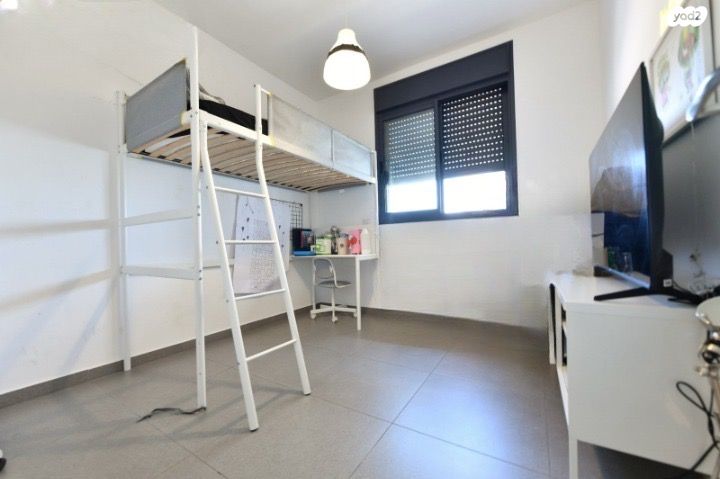 דירה, יצחק נבון, נאות אריאל שרון, קרית אונו