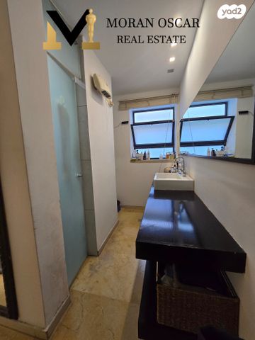 דירת גן, שרה אהרונסון 5, אזור הבילויים, רמת גן