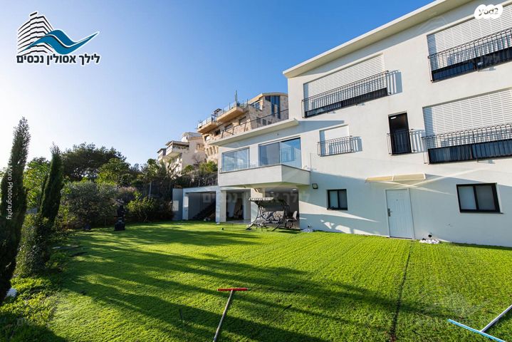 הוד הכרמל, דניה