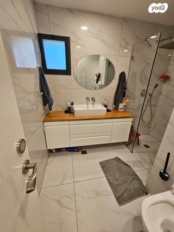 דו משפחתי, מבשרת ירושלים, מבשרת ציון