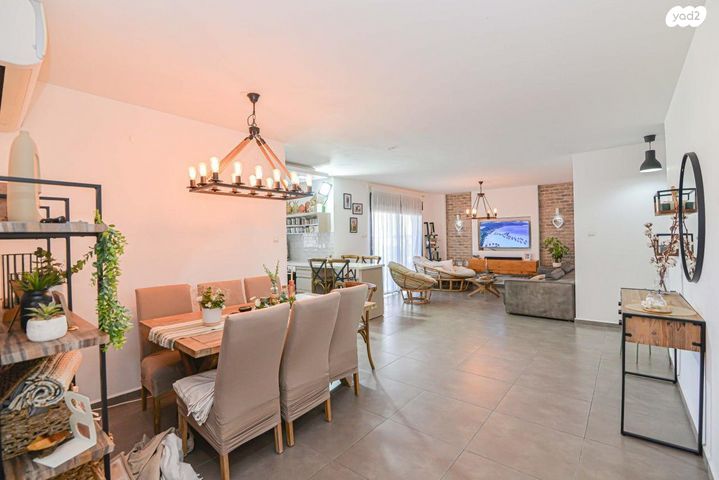 דירה, הר סיני, היובל, אור עקיבא