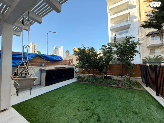 דו משפחתי, בילינסון 8, צפון מערב מרכז העיר, נתניה