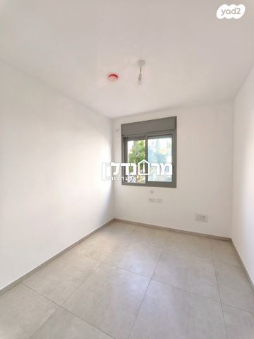 דירה, אבן שפרוט, הרצליה