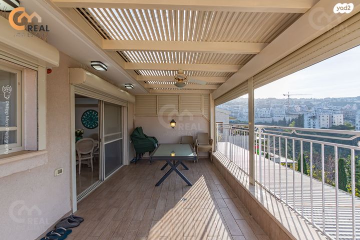 גג/ פנטהאוז, בת חן, רמת חן, חיפה