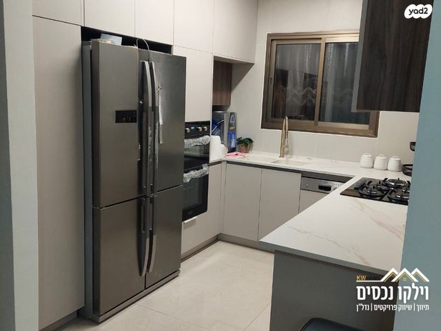 דירה, שדרות העצמאות, רמות בן צבי, יבנה