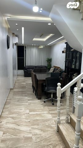 גג/ פנטהאוז, הפועל המזרחי ד', שיכון ד', בני ברק