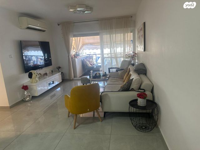 דירה, הגיתית, נאות אשלים, ראשון לציון