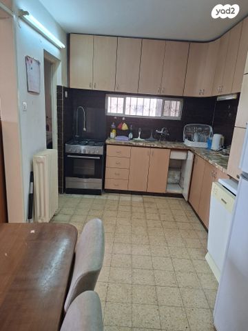 דירה, ארמון הנציב, תלפיות מזרח, ירושלים