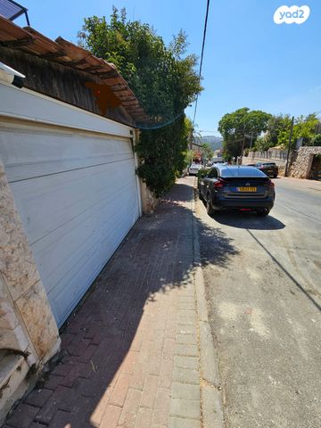 דו משפחתי, מבשרת ירושלים, מבשרת ציון