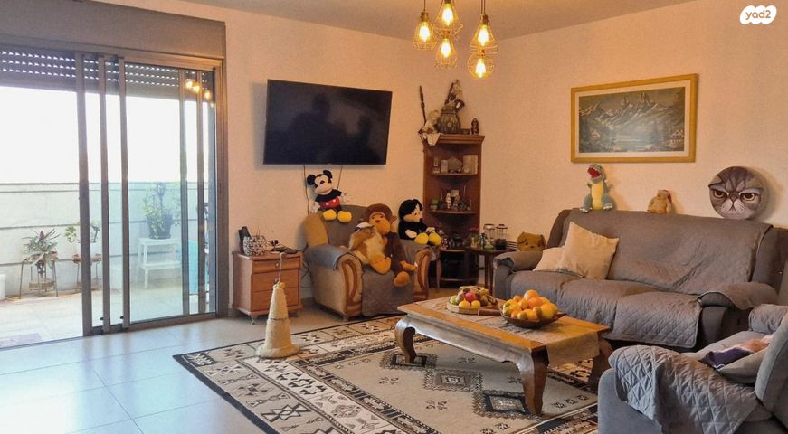 דירת גן, פסגות אפק, ראש העין