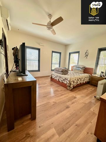 דו משפחתי, שובל, אלפי מנשה