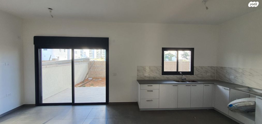 דירת גן, עיר היין, אשקלון